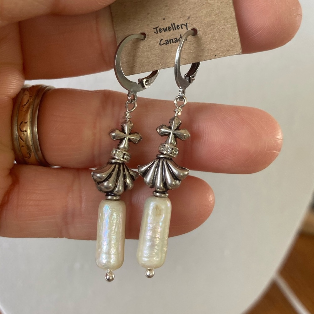 White Freshwater Tube Pearls Earrings